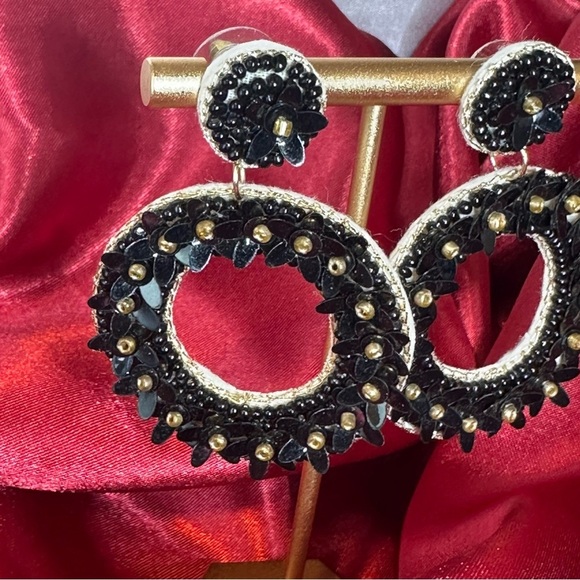 Francesca’s Black Sequin Floral Beaded Statement Earrings NWT - Picture 7 of 10
